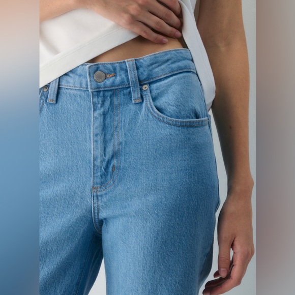 Aritzia Remy High Rise Wide Leg - Picture 3 of 3